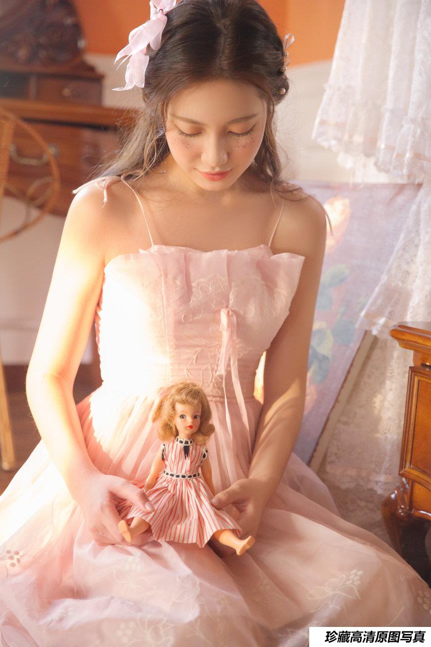 [YALAYI雅拉伊]2022.04.27 NO.926 甜酷女生[41+1P／326MB]