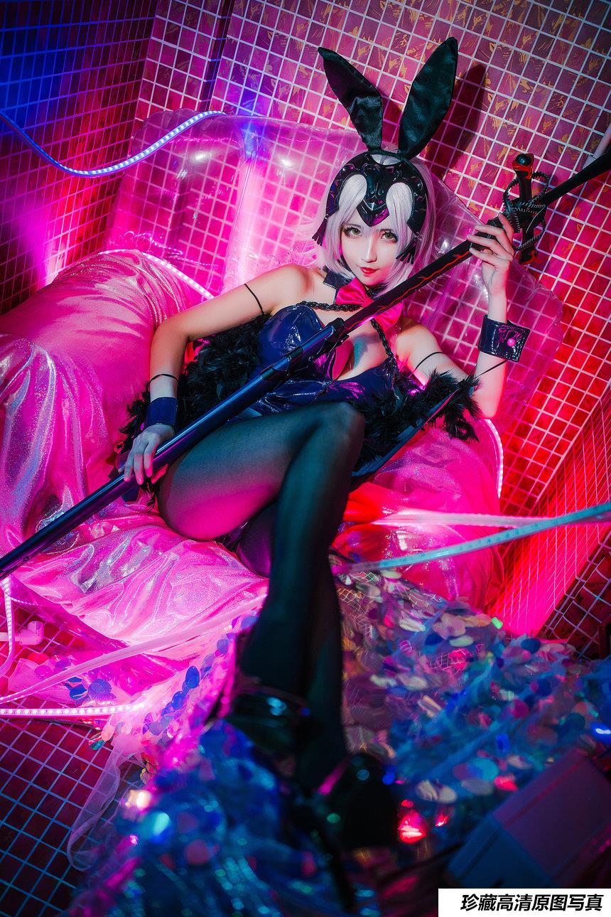 rioko凉凉子 - 兔女郎[13P／154MB]