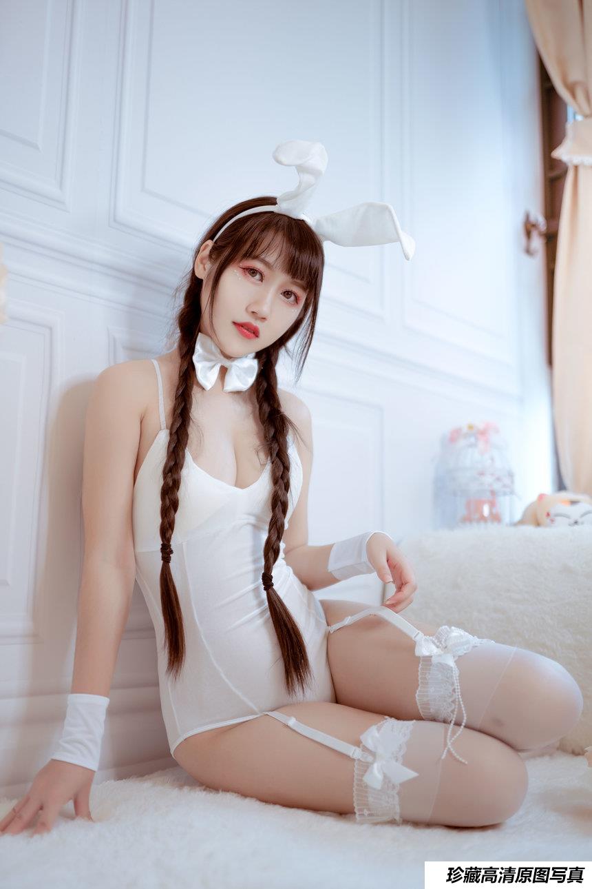 不呆猫 NO.001 - 白色兔女郎[28P／56.4MB]