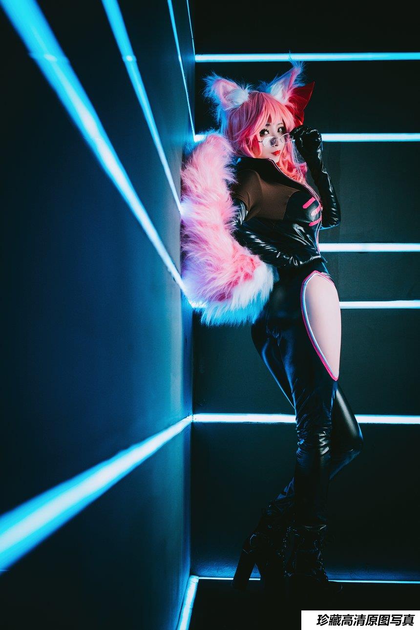 rioko凉凉子 - 玉藻前[20P／348MB]