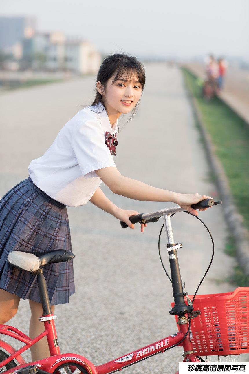 [YITUYU艺图语]2021.09.02 纯真年代 雨文[26+1P／238MB]