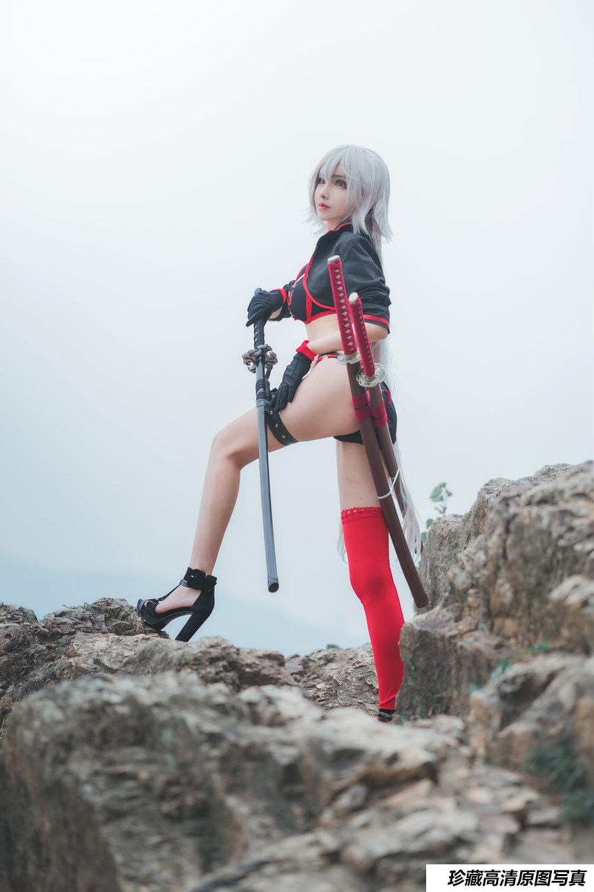 rioko凉凉子 - 泳装黑贞[8P／97MB]