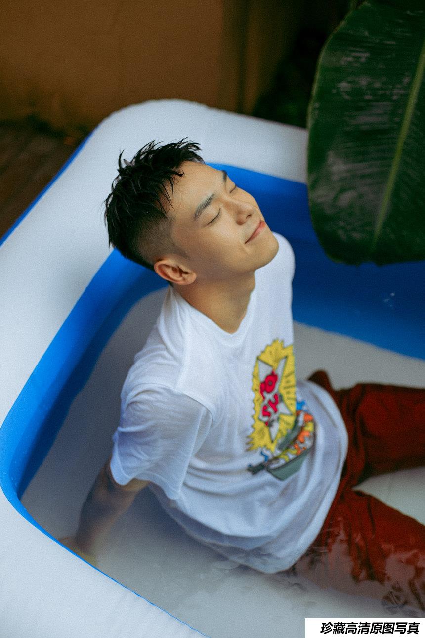 [YITUYU艺图语]2021.09.01 夏日少年 高浩泽[30+1P／419MB]