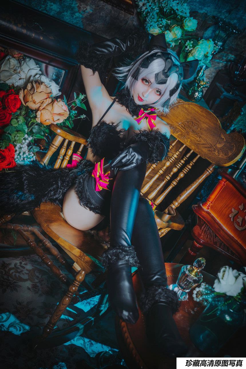 rioko凉凉子 - 黑贞[16P／234MB]