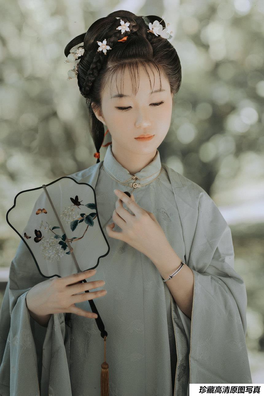 [YITUYU艺图语]2021.09.02 秋日闲情 凡鹿[31P／237MB]