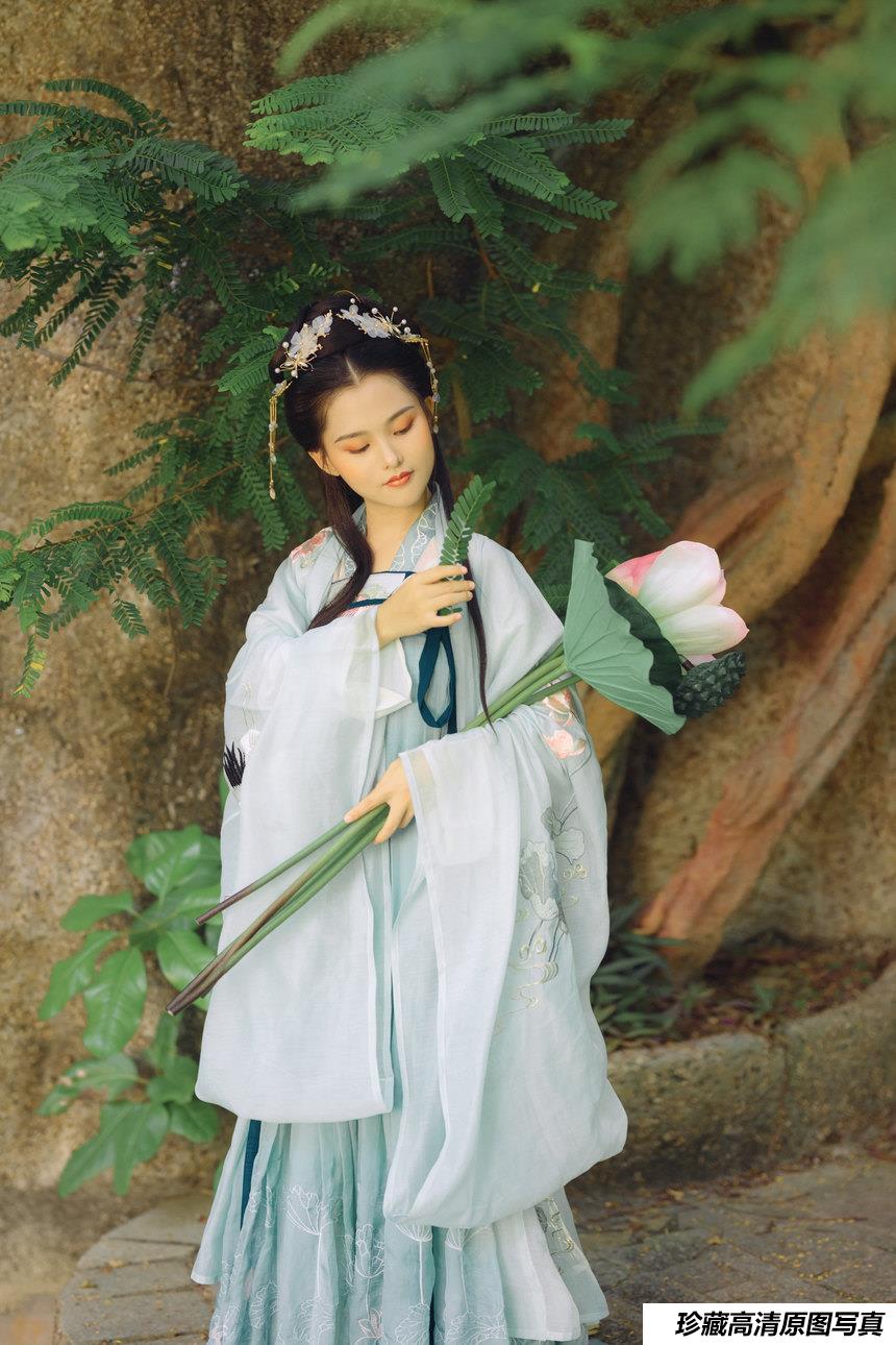 [YITUYU艺图语]2021.09.02 故园千寻 媛媛[25+1P／309MB]