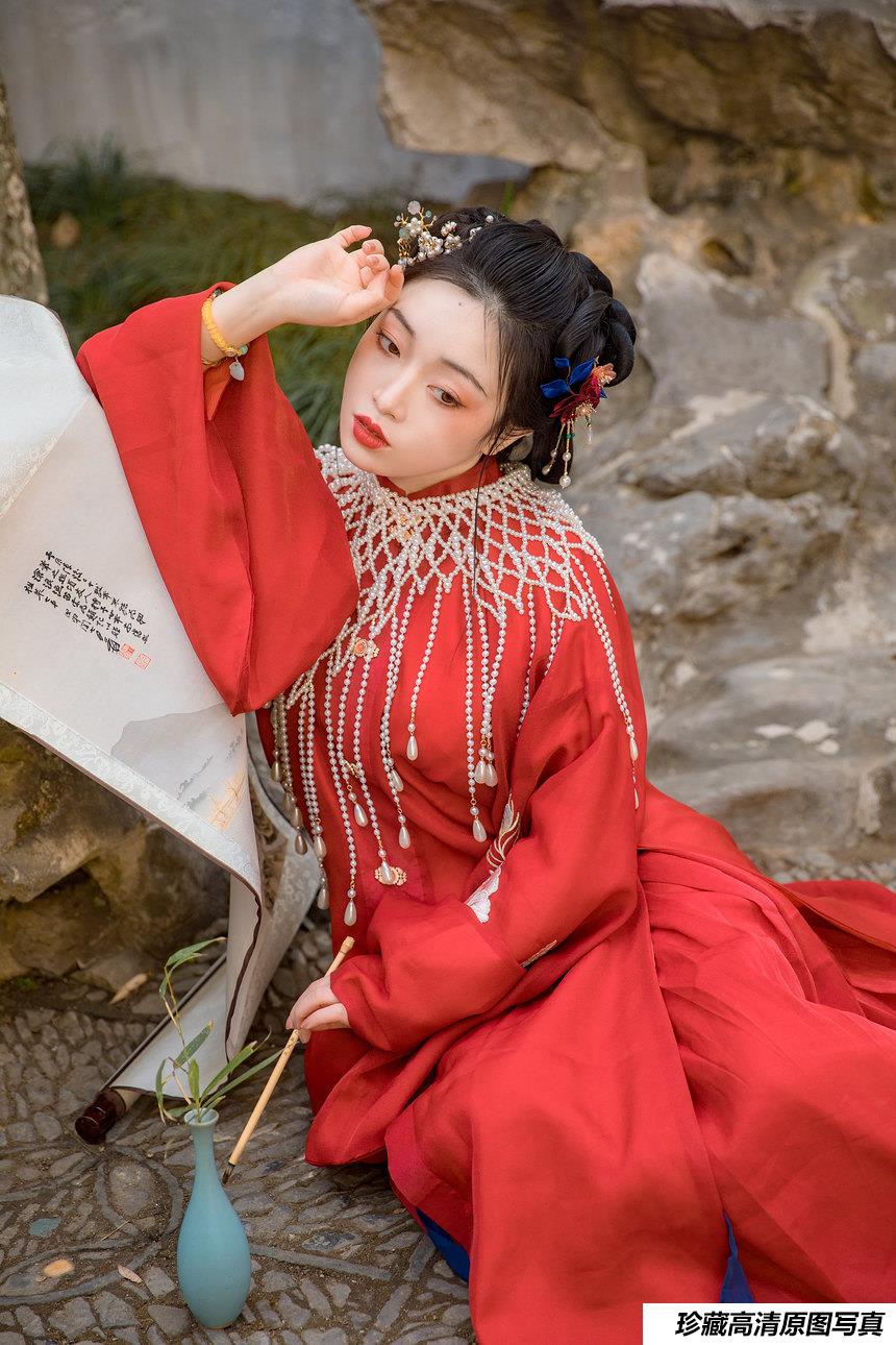 [YITUYU艺图语]2021.09.09 寒香 三也子[19+1P／433MB]