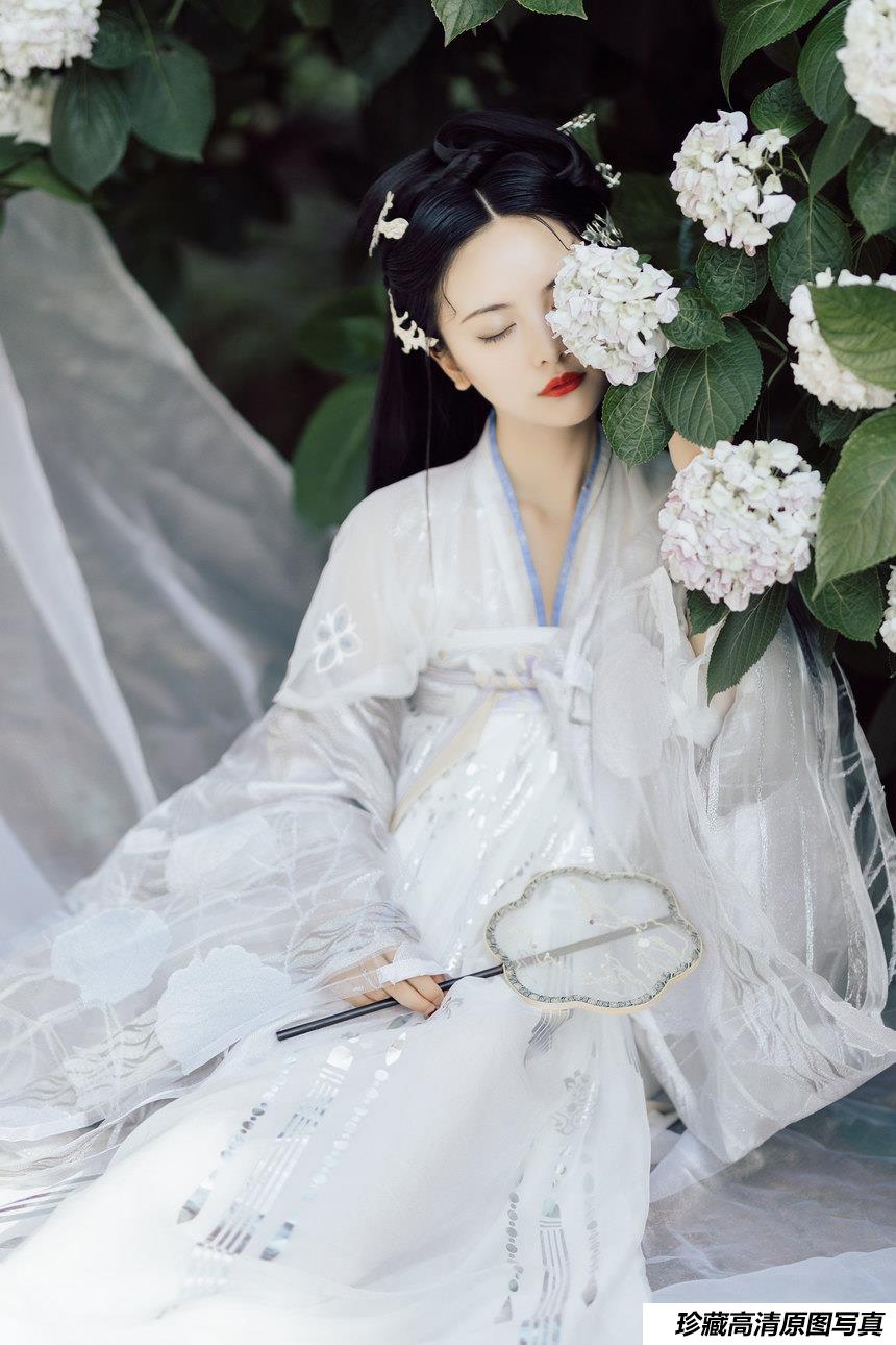 [YITUYU艺图语]2021.09.06 无尽夏 胡莅雅[22+1P／89.6MB]