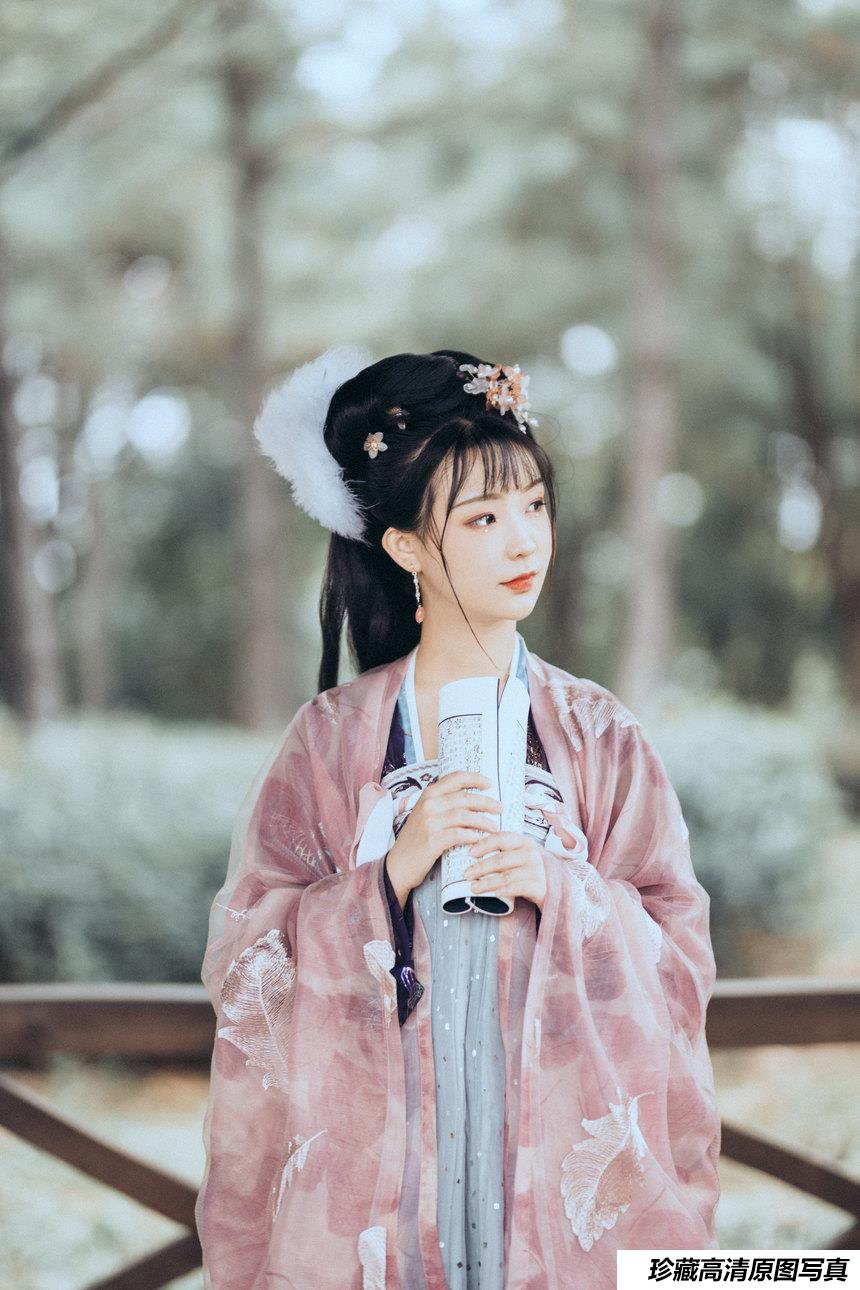 [YITUYU艺图语]2021.09.04 幽人独自怜 Seven[25+1P／464MB]