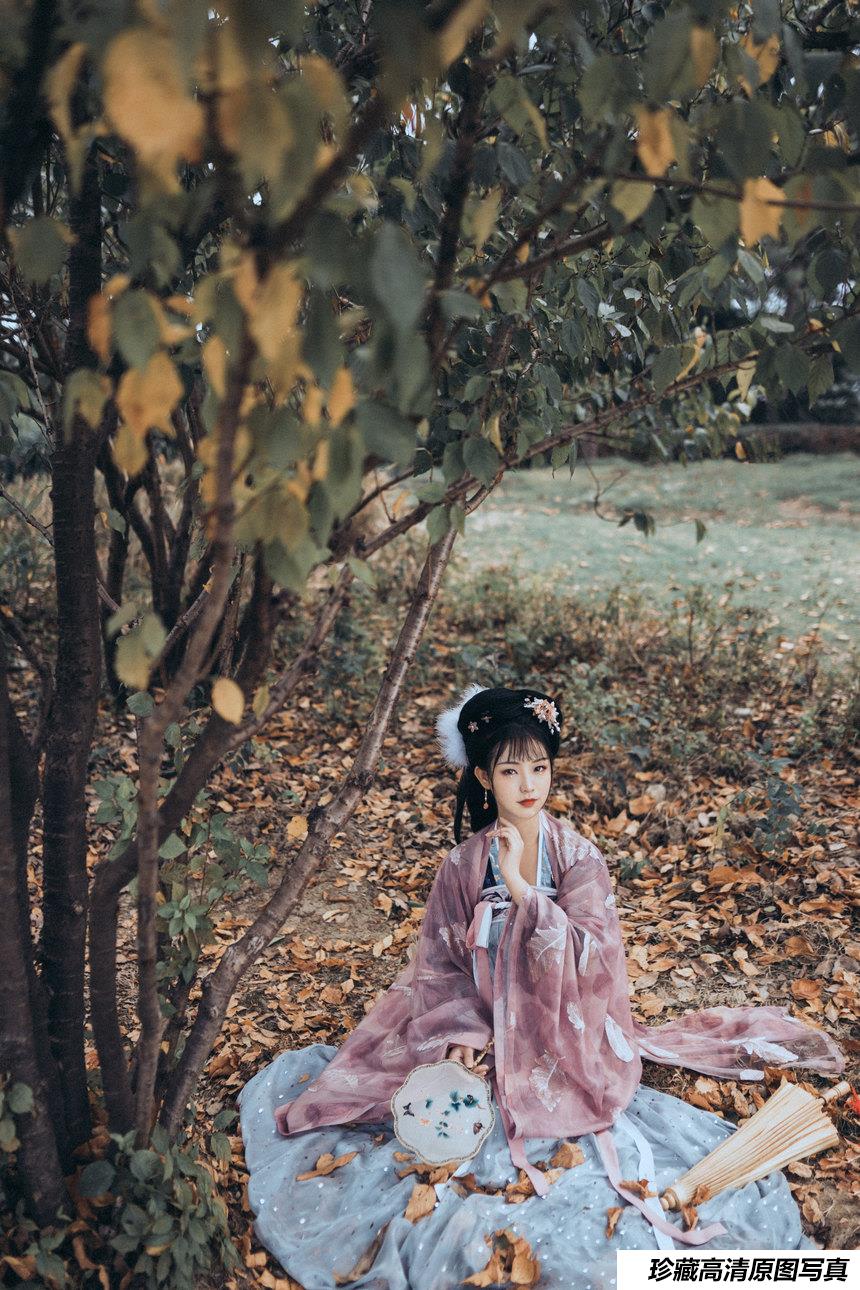 [YITUYU艺图语]2021.09.04 幽人独自怜 Seven[25+1P／464MB]