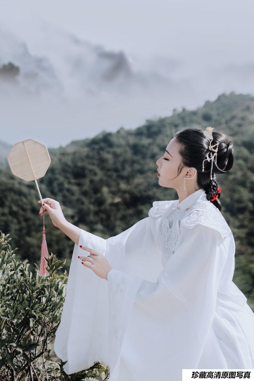 [YITUYU艺图语]2021.09.04 望归尘 杍愉[23+1P／176MB]