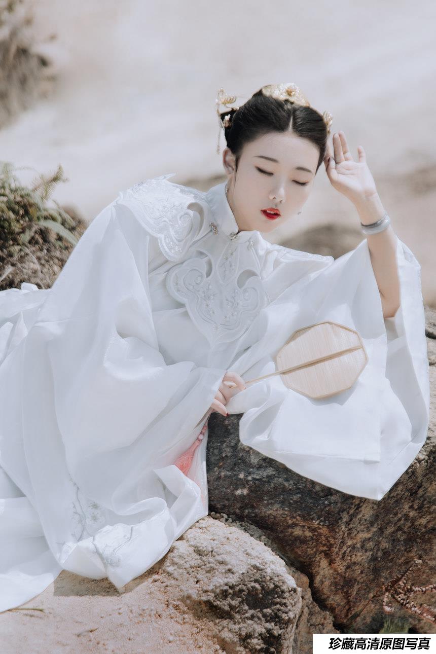 [YITUYU艺图语]2021.09.04 望归尘 杍愉[23+1P／176MB]