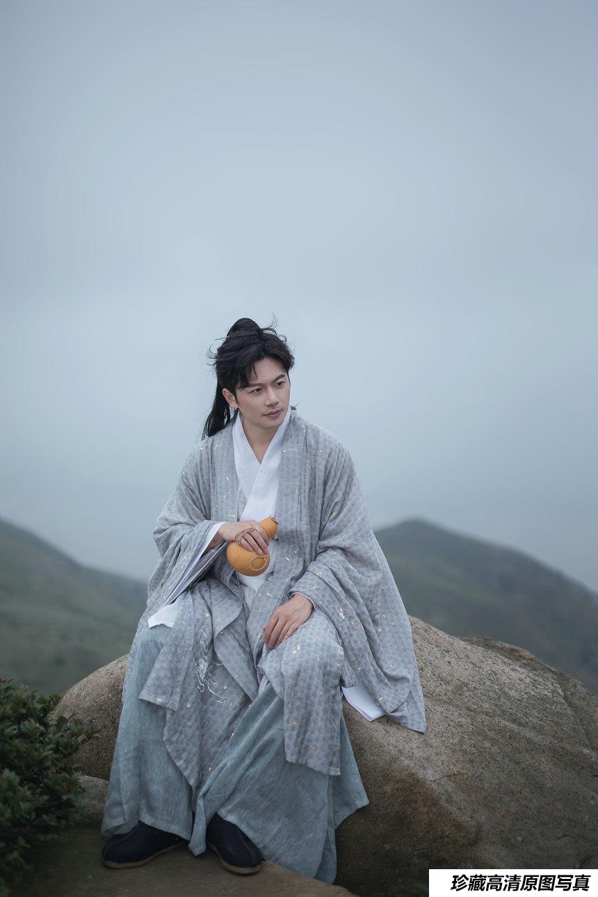 [YITUYU艺图语]2021.09.16 有所思 五色石南叶[28+1P／266MB]