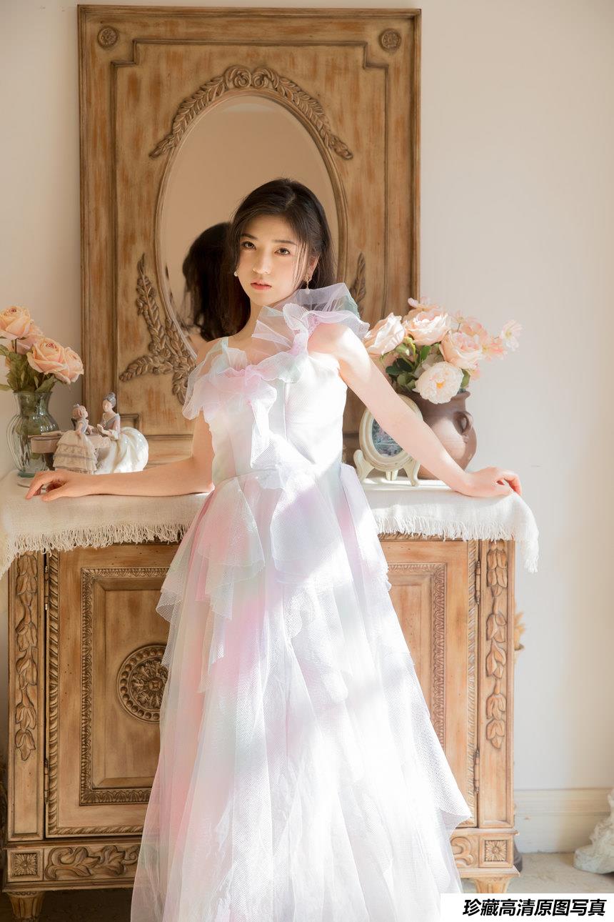 [YITUYU艺图语]2021.09.15 穿越时光追寻你 hana[22+1P／308MB]