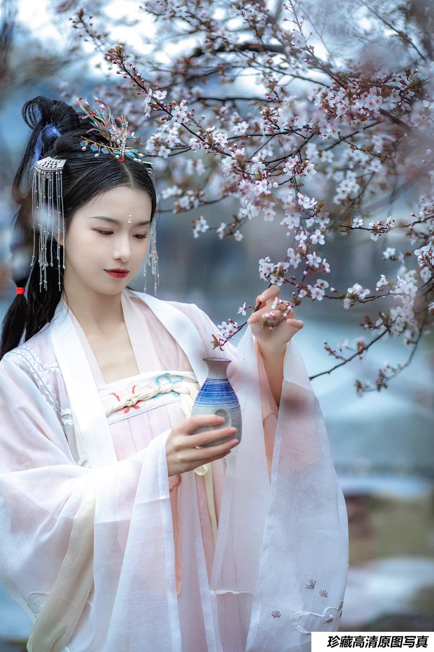 [YITUYU艺图语]2021.09.23 杏花雨 北川[18+1P／304MB]