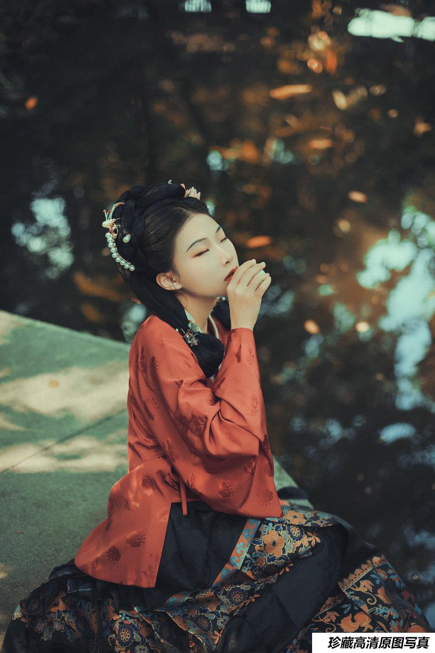 [YITUYU艺图语]2021.09.22 青鲤入我梦 是鲤鱼吧[23+1P／331MB]