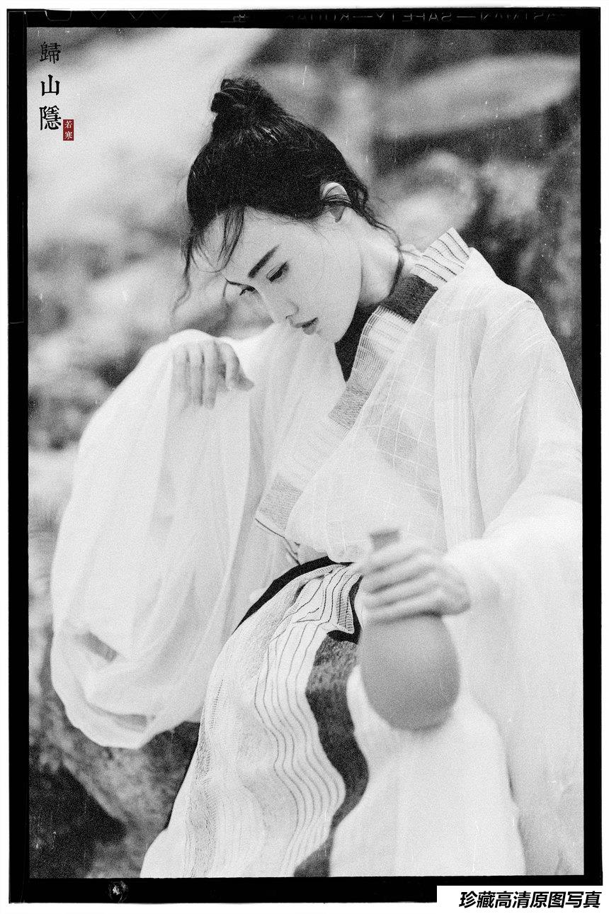 [YITUYU艺图语]2021.09.22 归山隐 逆逆[21+1P／369MB]