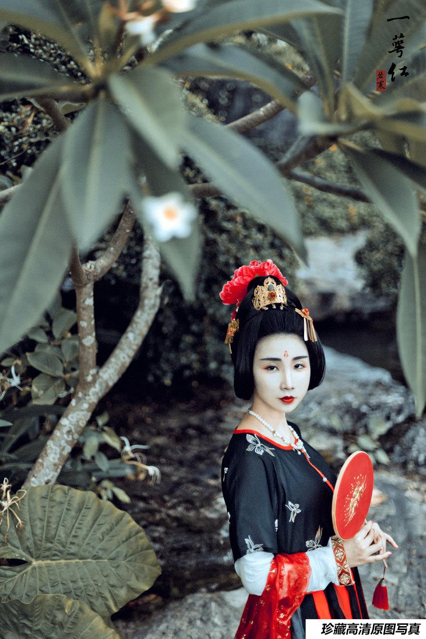 [YITUYU艺图语]2021.09.18 一萼红 唱小游[22+1P／288MB]