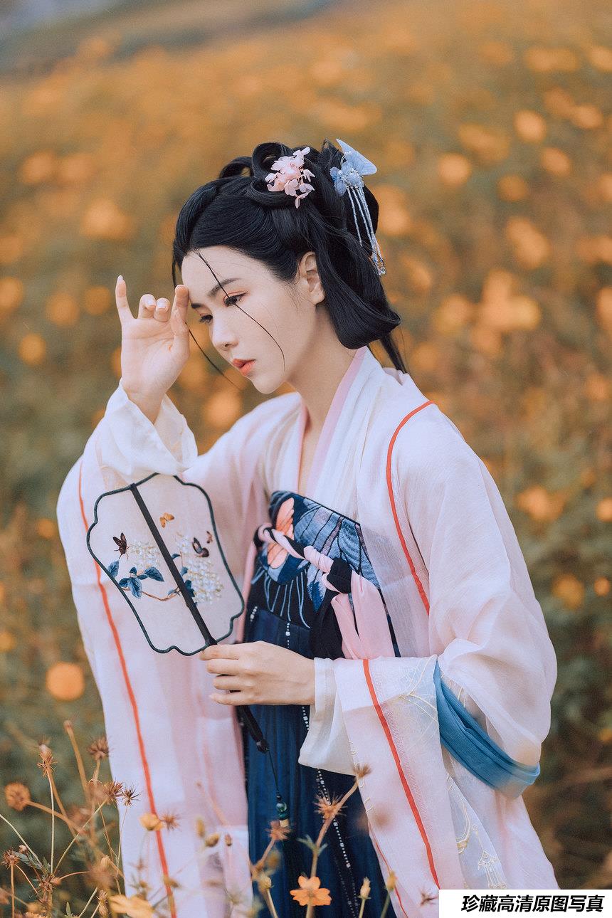 [YITUYU艺图语]2021.10.08 秋日芳菲 三重子[22+1P／569MB]