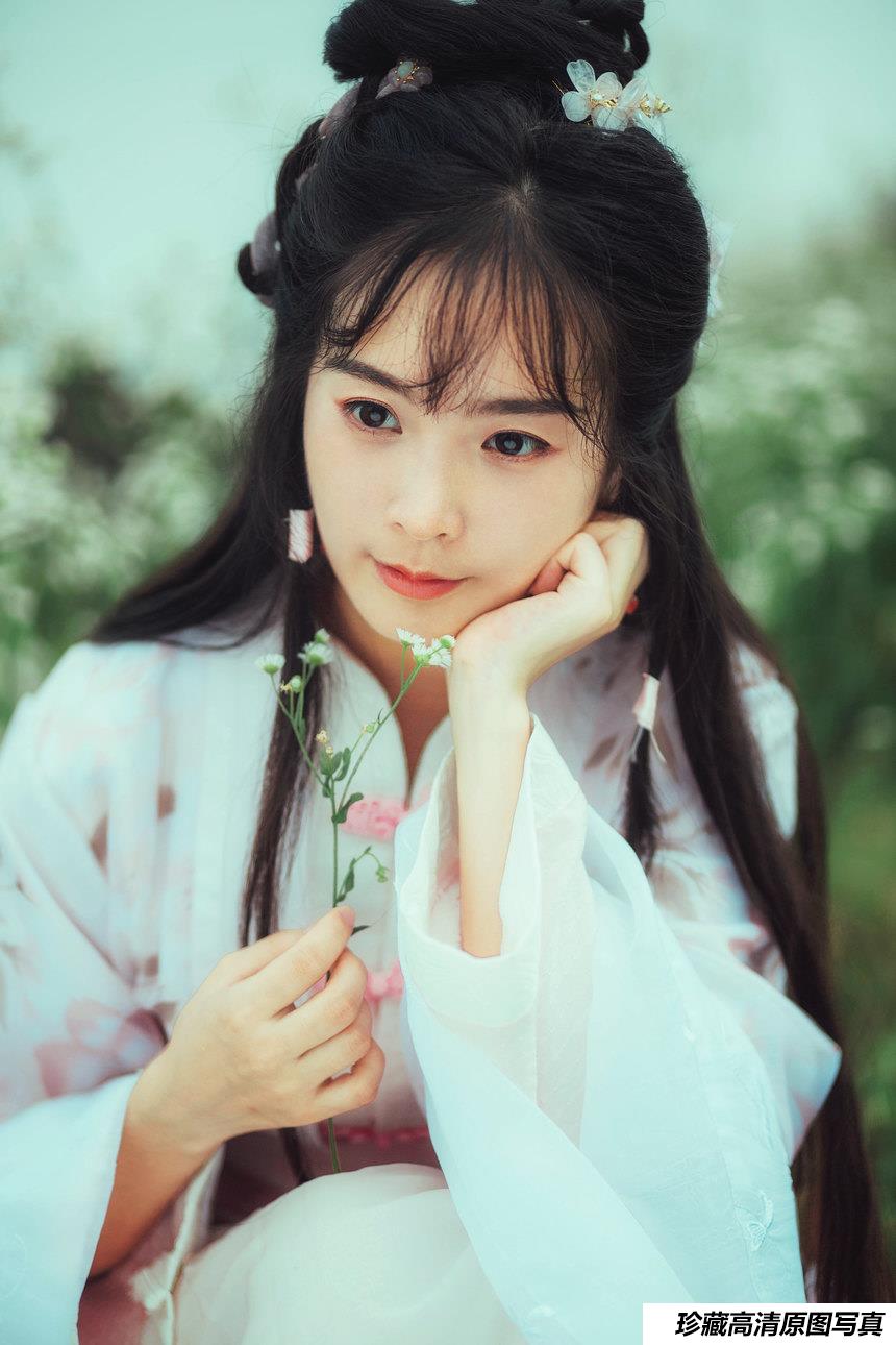 [YITUYU艺图语]2021.10.07 塞上牛羊空许约 芳芳[22+1P／181MB]