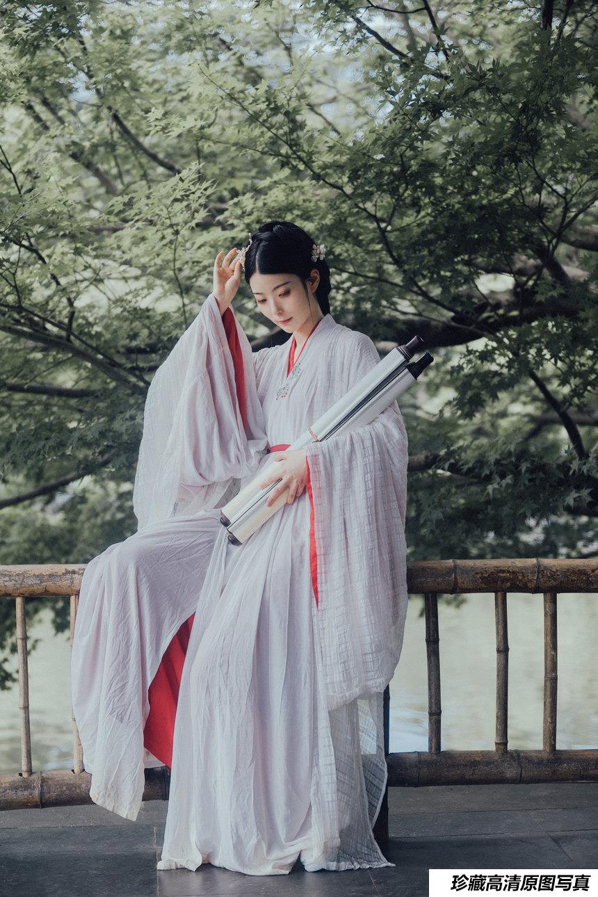 [YITUYU艺图语]2021.09.30 孤云闲客 Ariacy[28+1P／482MB]