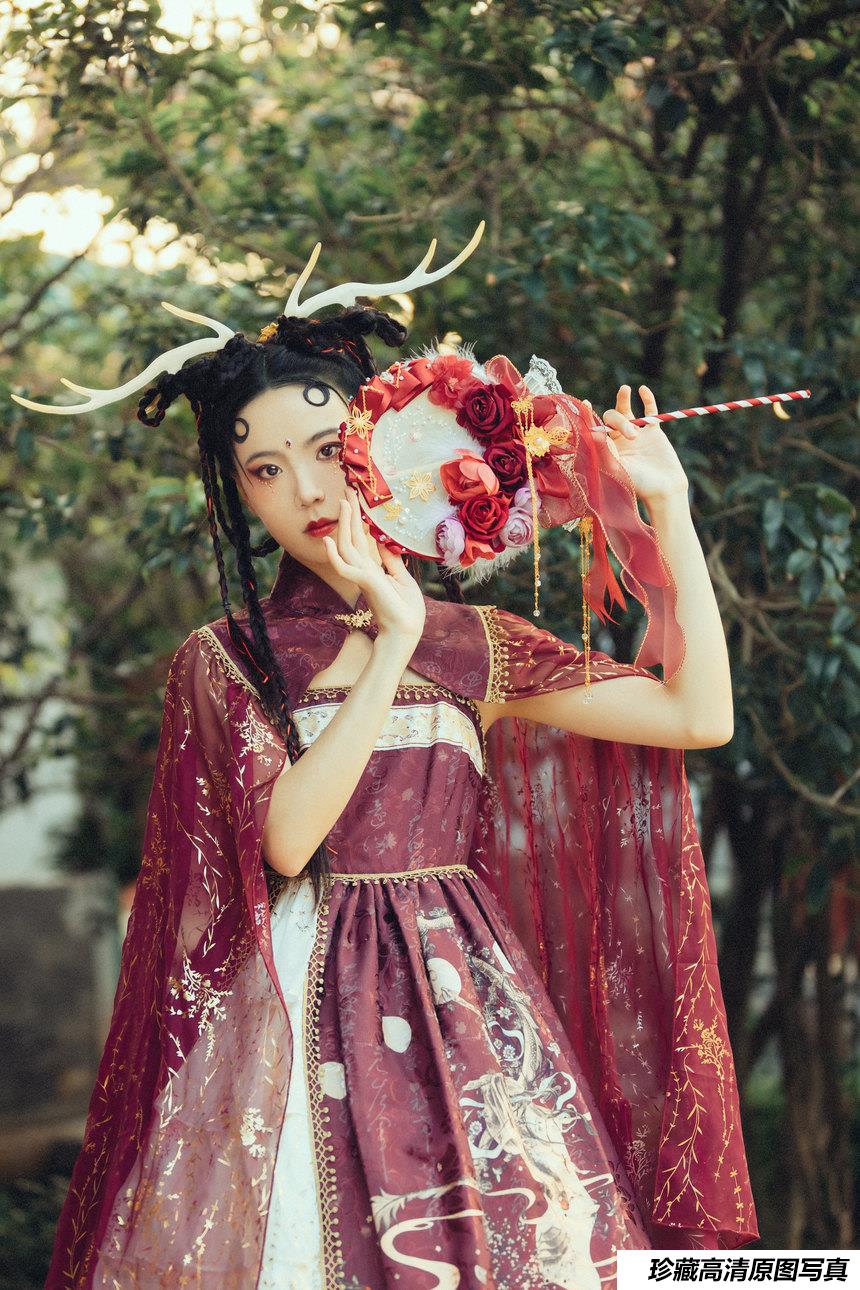 [YITUYU艺图语]2021.10.06 龙女 totoro[24+1P／482MB]