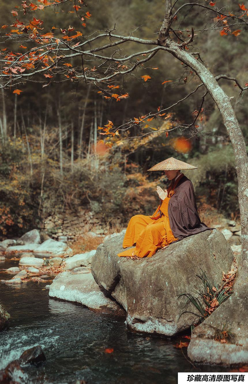 [YITUYU艺图语]2021.09.29 天台行禅 五色石南叶[31+1P／309MB]