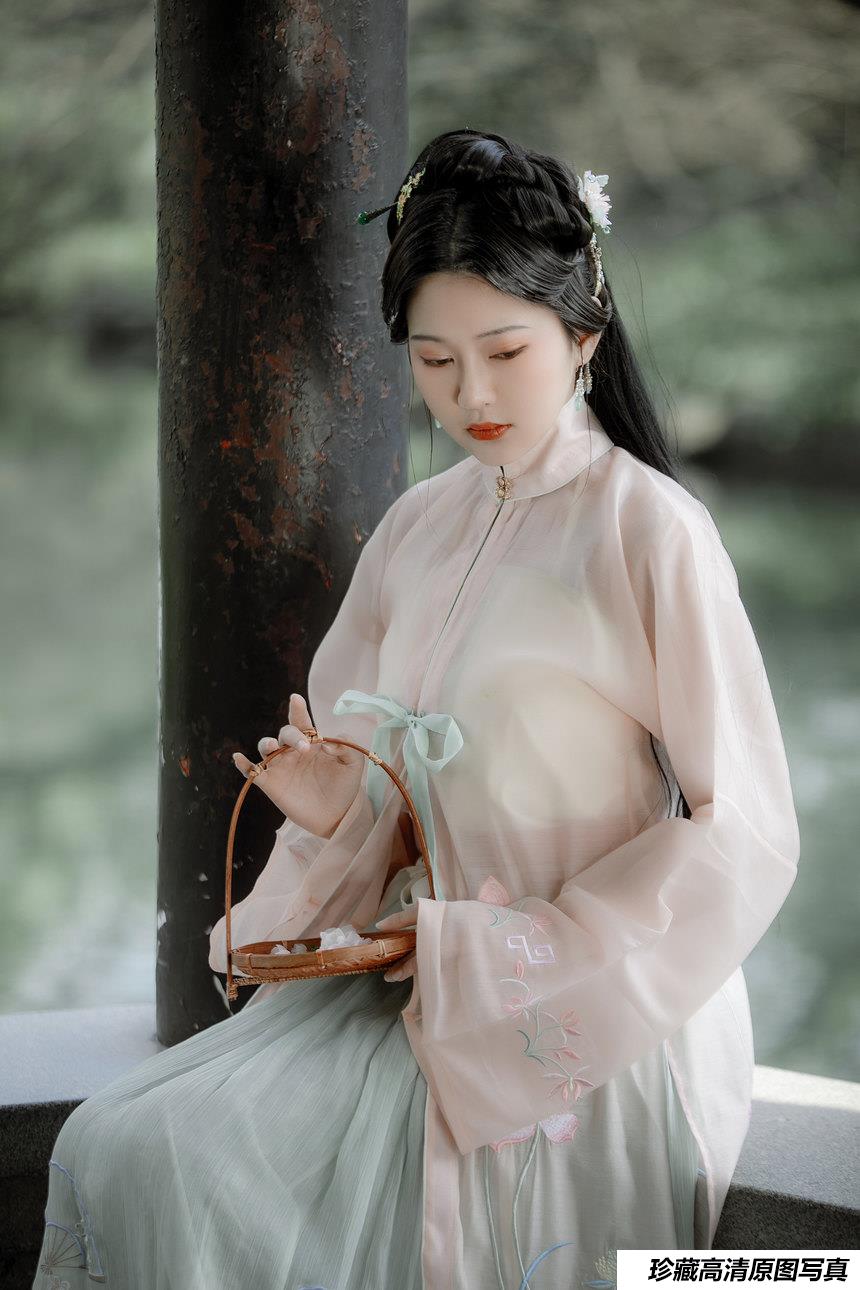 [YITUYU艺图语]2021.09.28 樱 包包[21+1P／186MB]