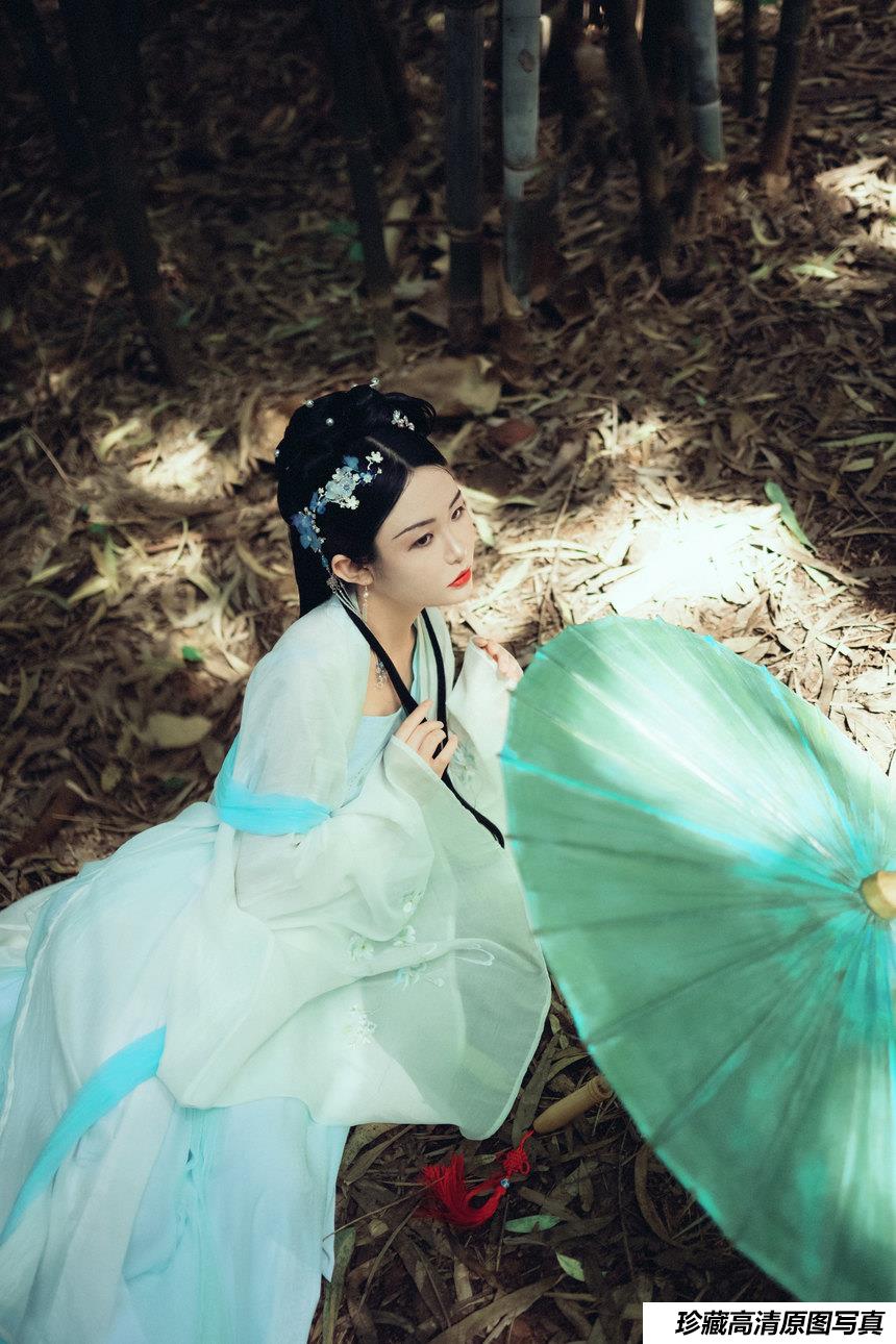 [YITUYU艺图语]2021.09.28 竹林深处 mendy[23+1P／359MB]