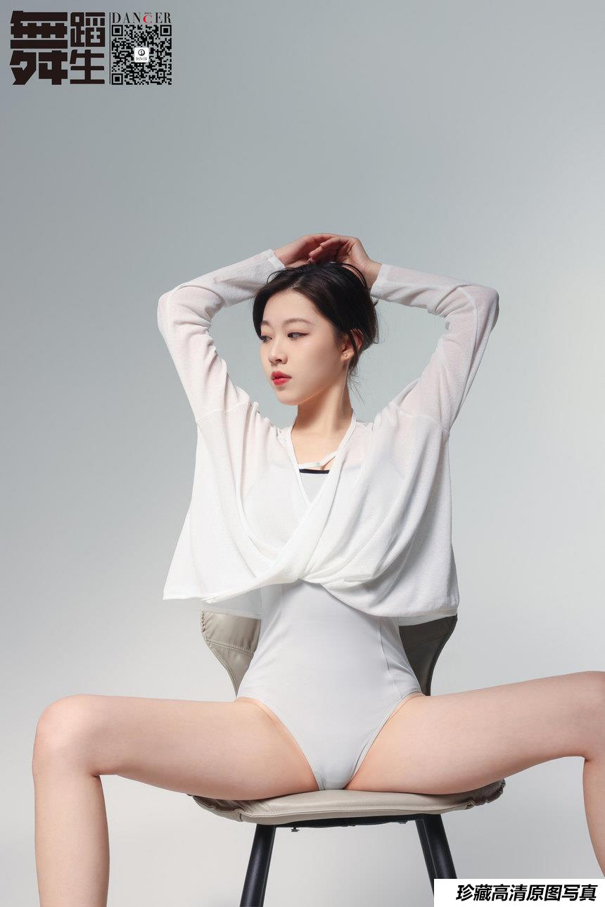 [GALLI嘉丽]舞蹈生日记 018 羽翼绽放 [41P-284M]