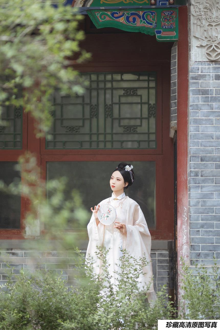 [YITUYU艺图语]2021.10.16 丁香绪 蜡笔小新[23+1P／187MB]