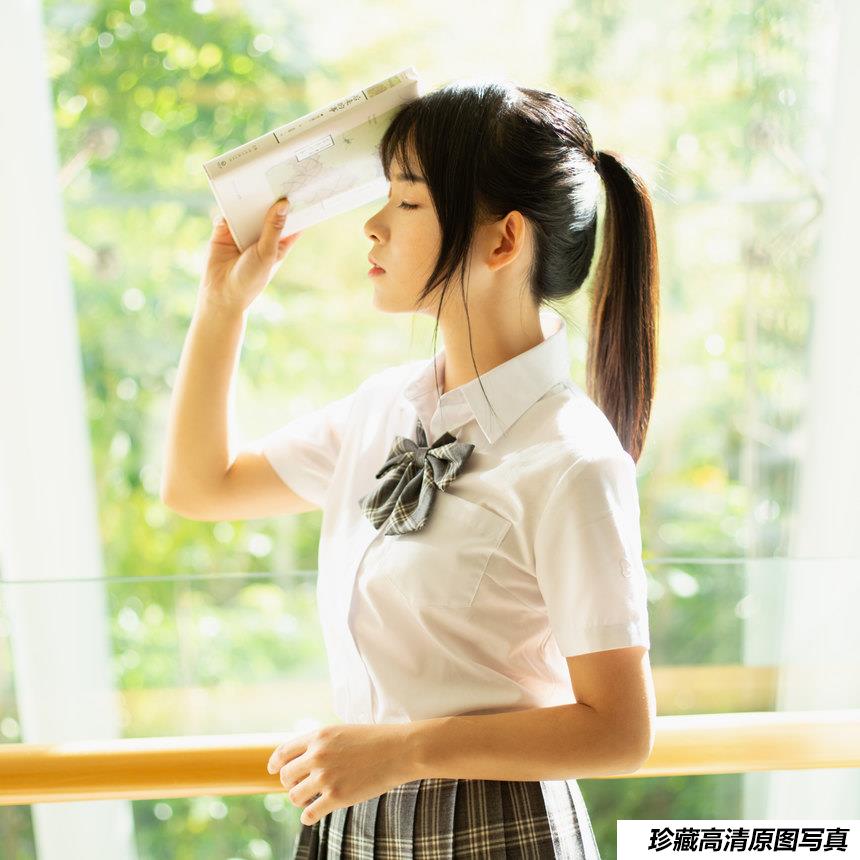 [YITUYU艺图语]2021.10.14 午后时光 悠然[21+1P／117MB]