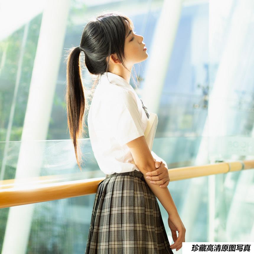 [YITUYU艺图语]2021.10.14 午后时光 悠然[21+1P／117MB]