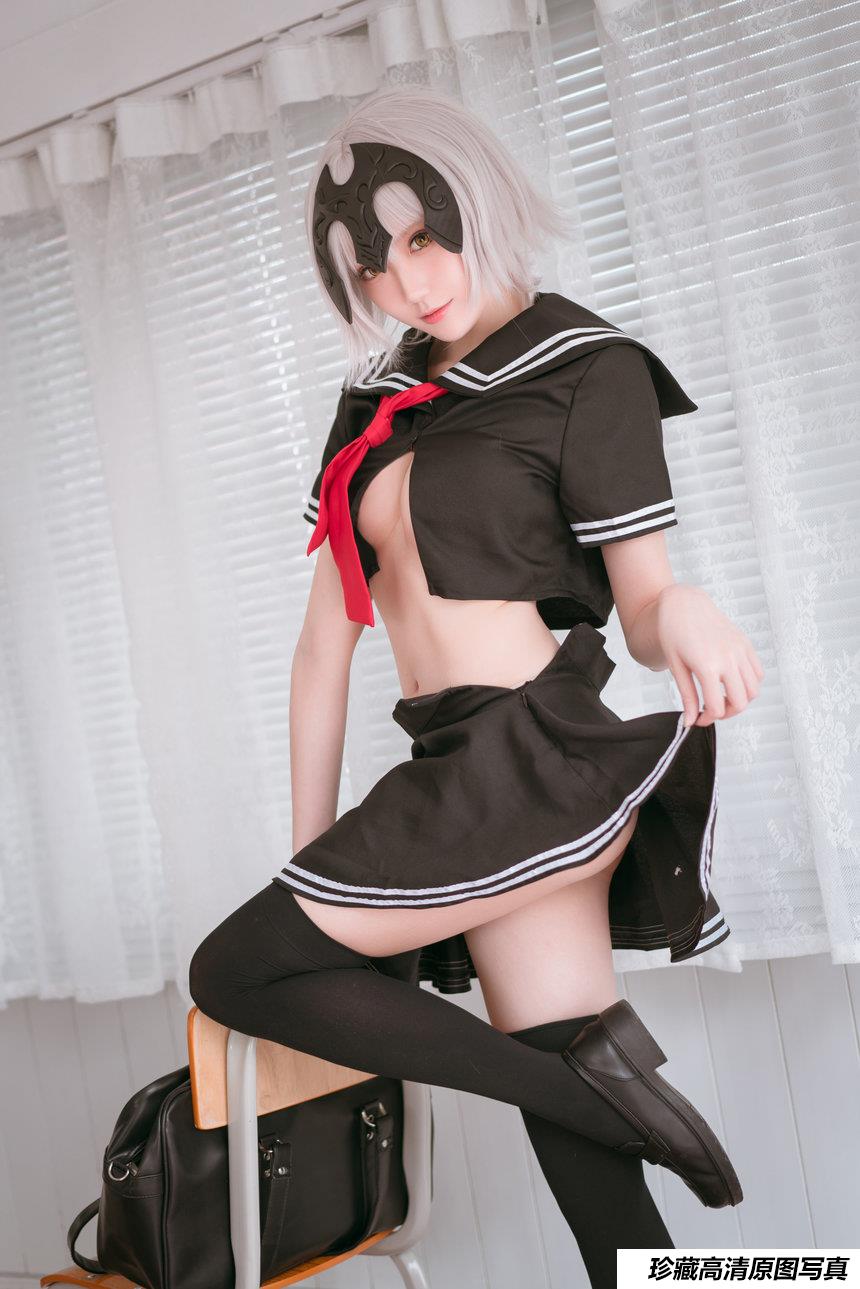 瓜希酱 NO.012 黑贞德 校服 [13P-59MB]