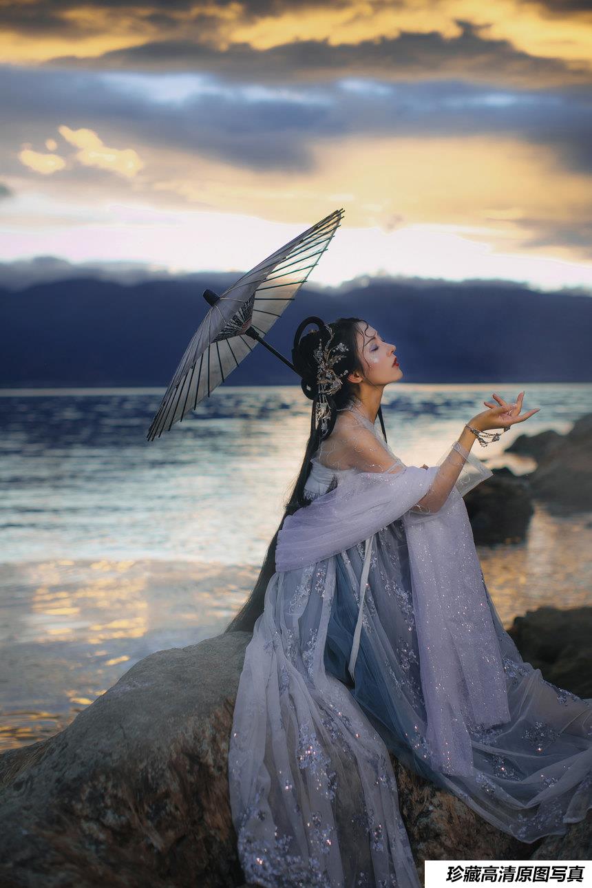 [YITUYU艺图语]2021.10.13 海妖 葵花花花儿[21+1P／151MB]