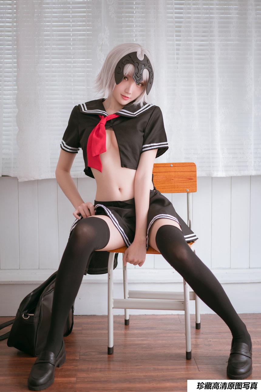 瓜希酱 NO.012 黑贞德 校服 [13P-59MB]