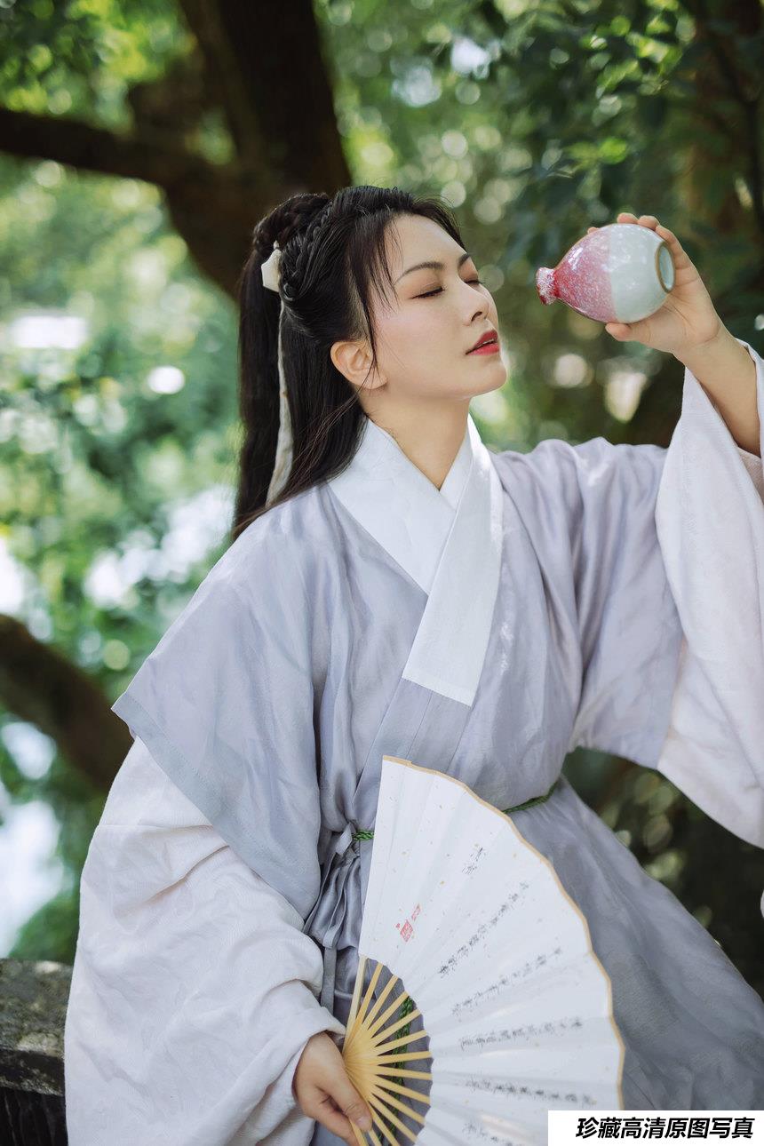 [YITUYU艺图语]2021.10.11 逃学书童 音妹[21+1P／205MB]