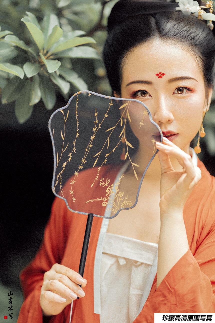 [YITUYU艺图语]2021.10.11 山有木兮 mandy[26+1P／373MB]