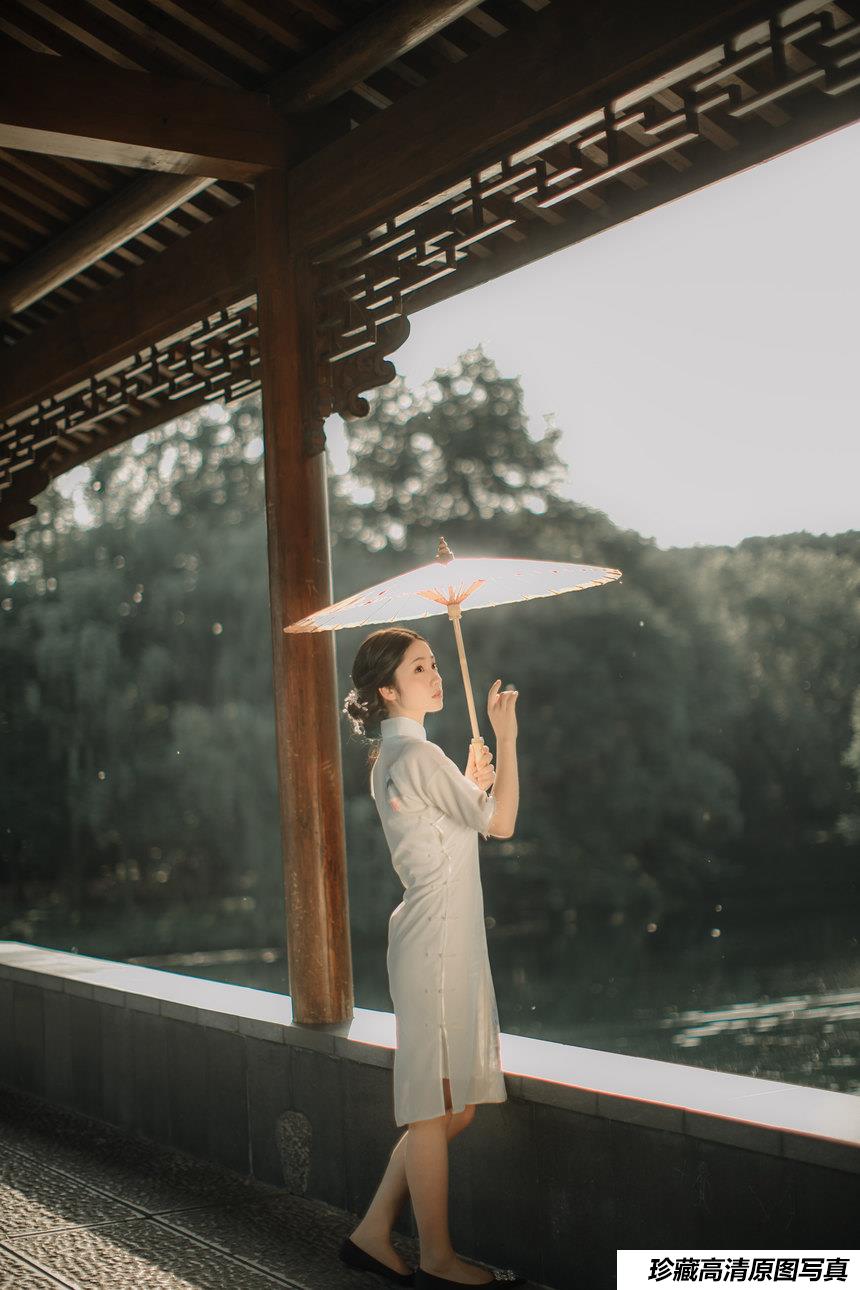 [YITUYU艺图语]2021.10.25 柳絮旗袍 小温暖[17+1P／74.5MB]