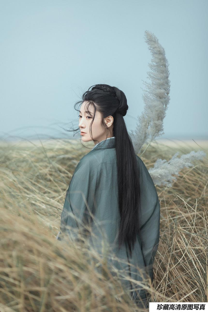 [YITUYU艺图语]2021.10.21 天涯倦客 何佳[25+1P／312MB]