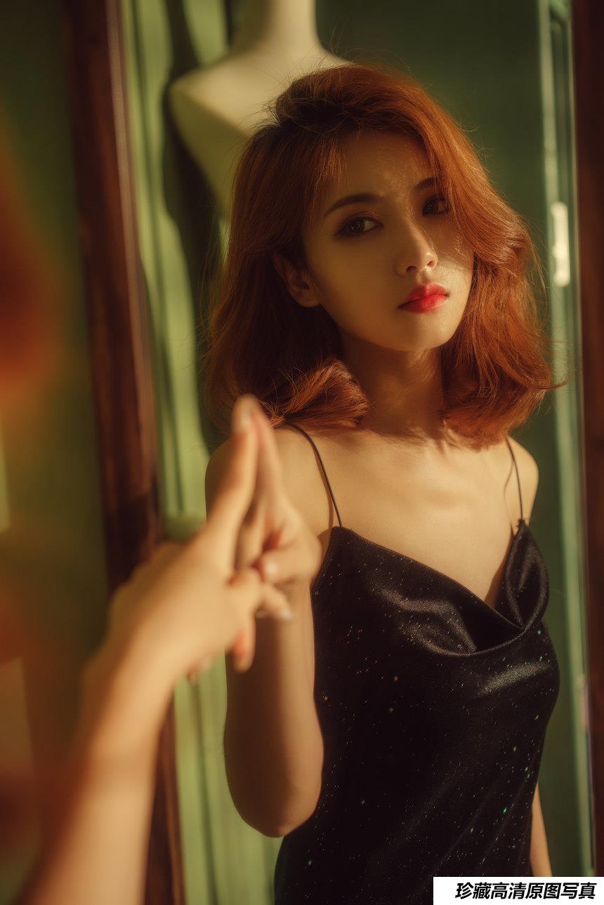 [YITUYU艺图语]2021.10.22 今夜派对 素素[17+1P／293MB]