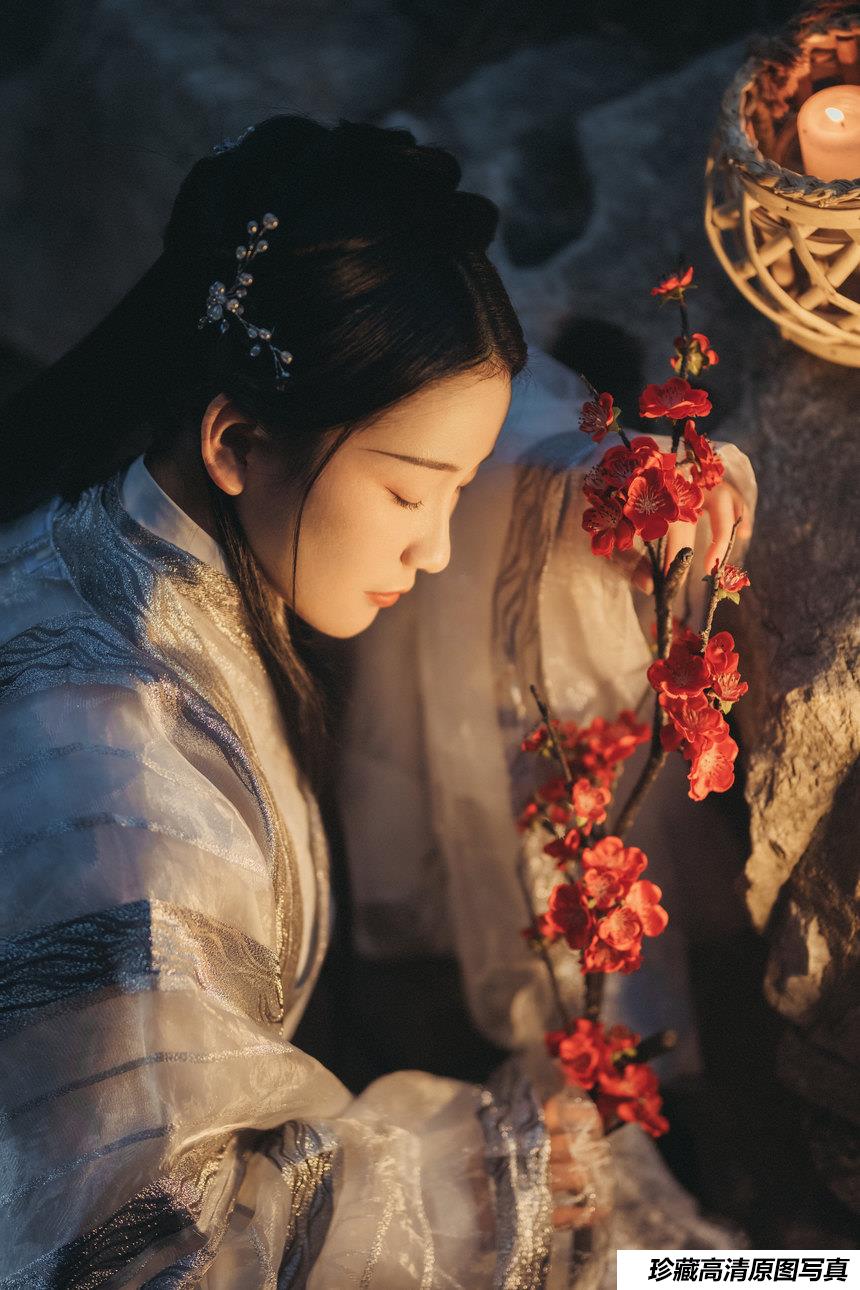 [YITUYU艺图语]2021.10.19 南歌子 淡蓝色忧伤静流淌[26+1P／403MB]