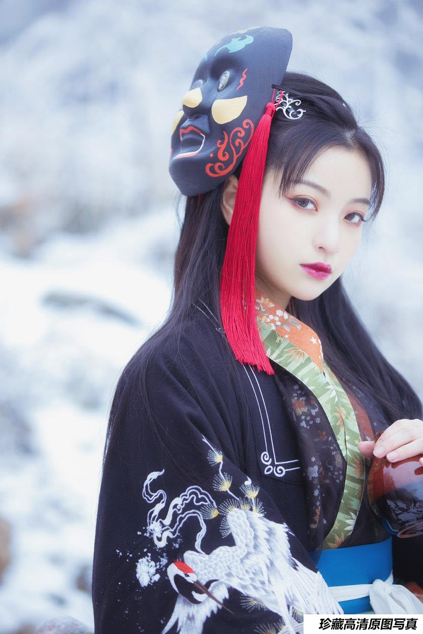 [YITUYU艺图语]2021.11.02 海螺沟 一千只大日日[17+1P／153MB]