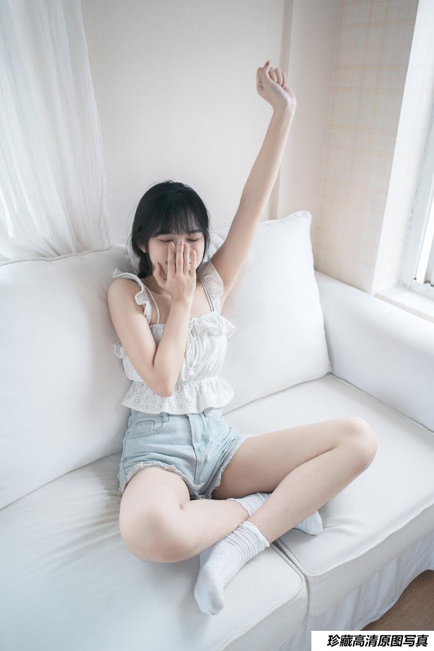 [YITUYU艺图语]2021.11.03 休息日 阿桐[22+1P／166MB]