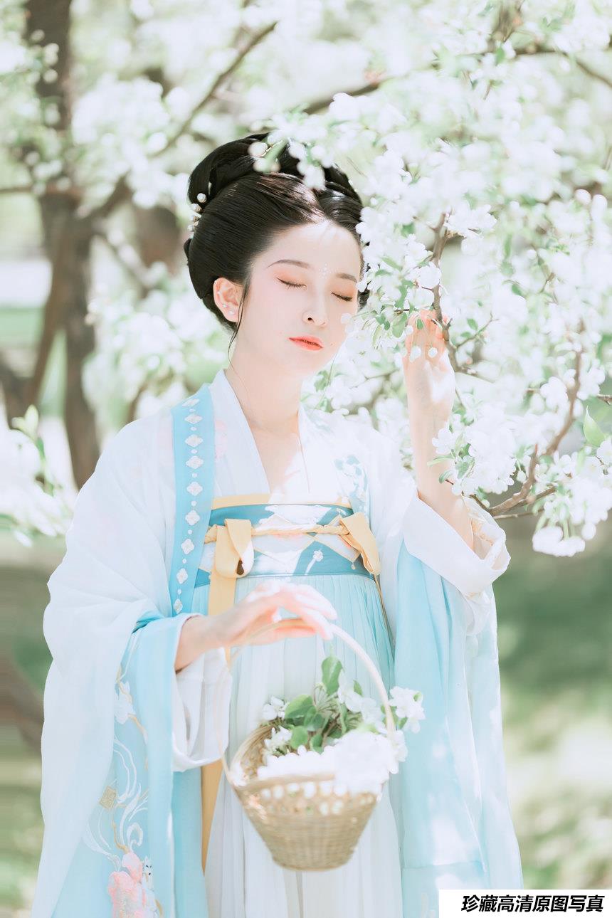 [YITUYU艺图语]2021.10.30 花朝 Simple[21+1P／283MB]