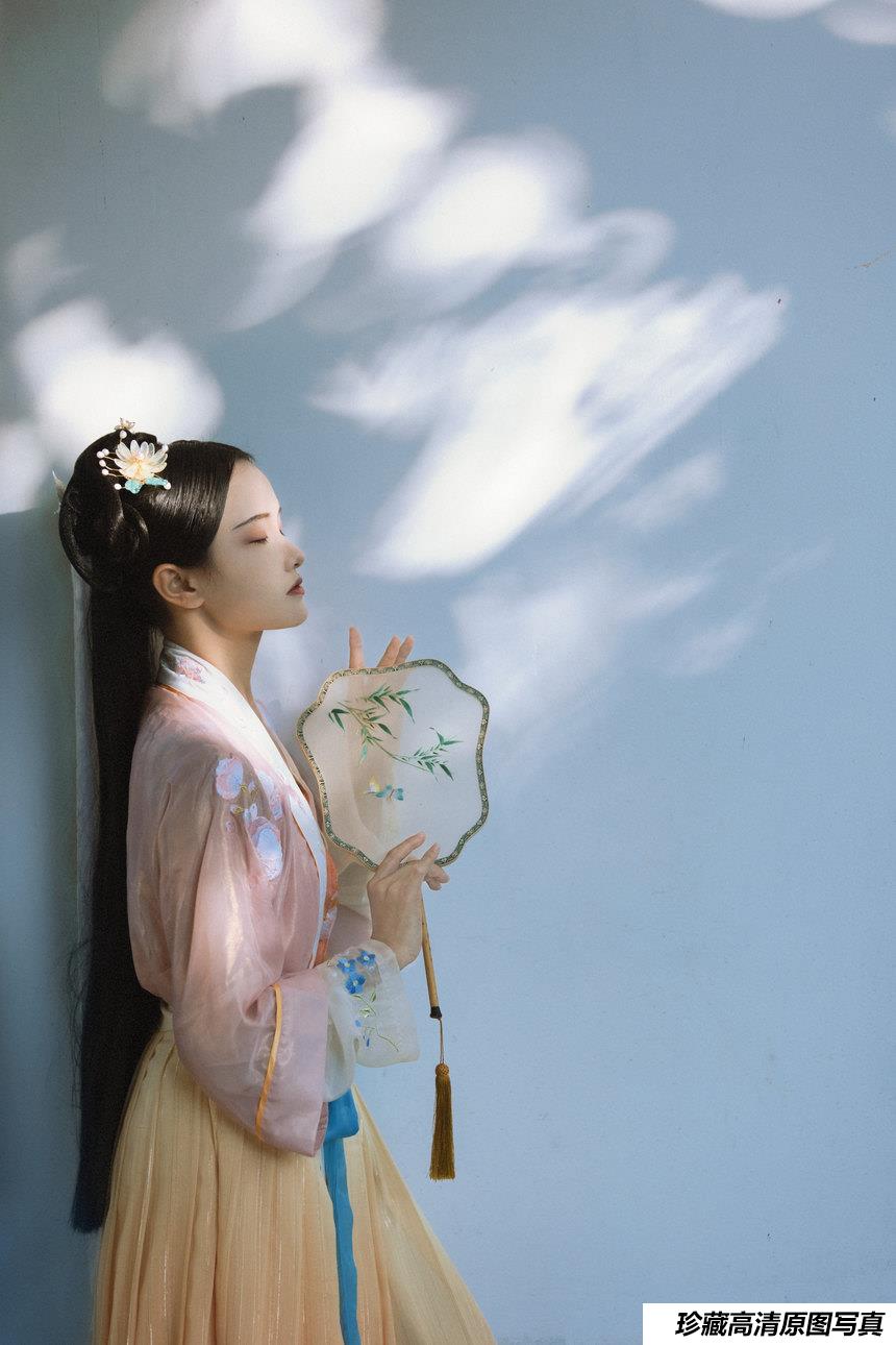 [YITUYU艺图语]2021.10.26 千万绪 清酒[21+1P／252MB]