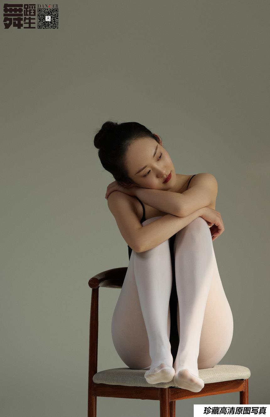 [GALLI嘉丽]舞蹈生日记 019 阳光芭蕾 [45P-301M]