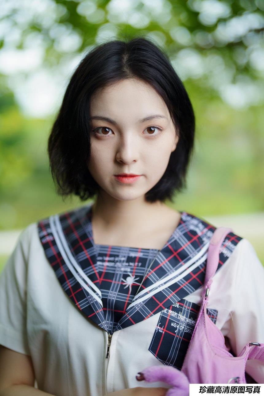 [YITUYU艺图语]2021.11.12 花田里的JK少女 dudu[50+1P／0.98GB]