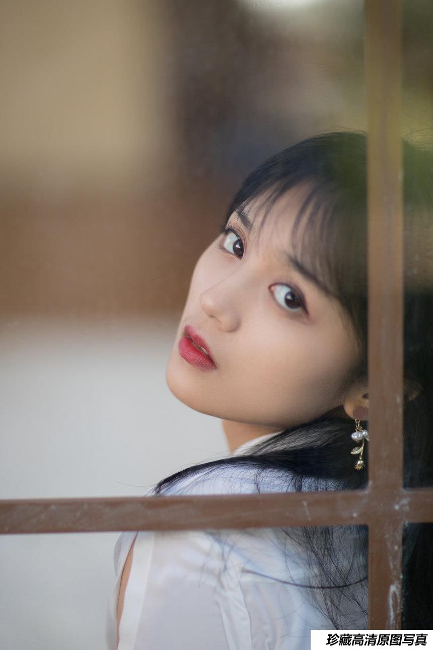 [YITUYU艺图语]2021.11.11 窗外 雨文[21+1P／339MB]