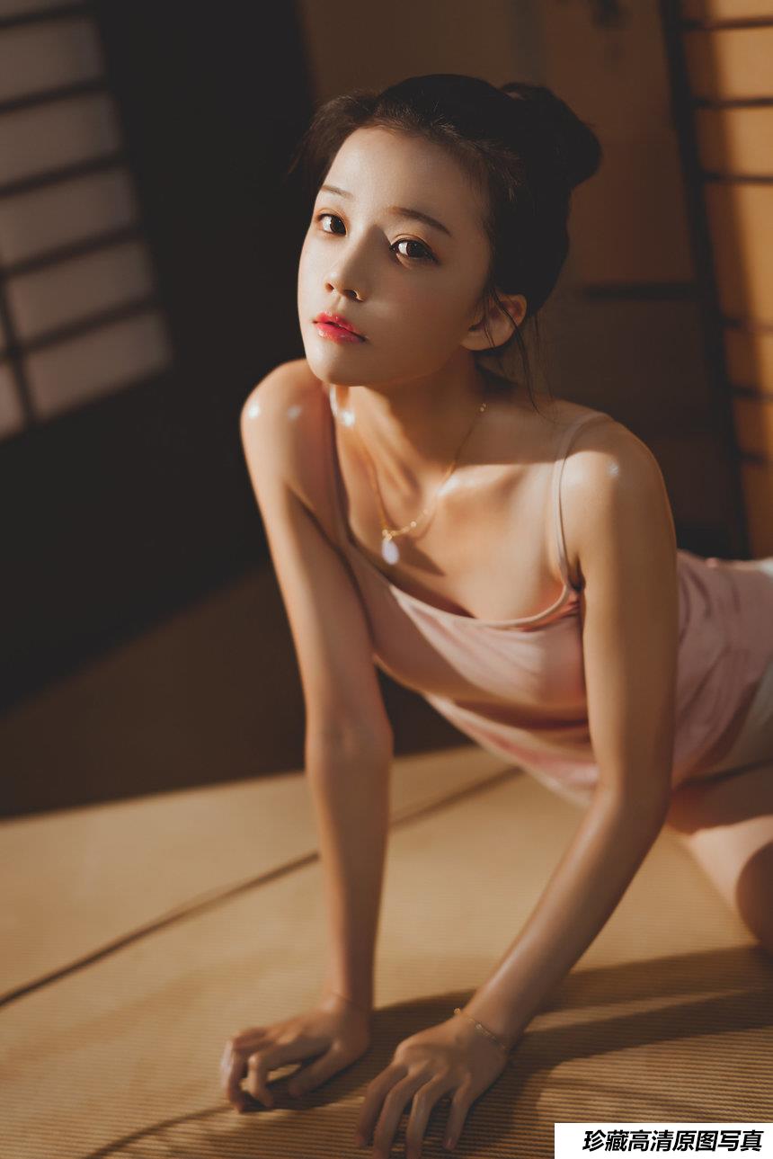 [Cosplay] Nagisa 魔物喵 – Hot summer 炙夏 [47P-1.35GB]